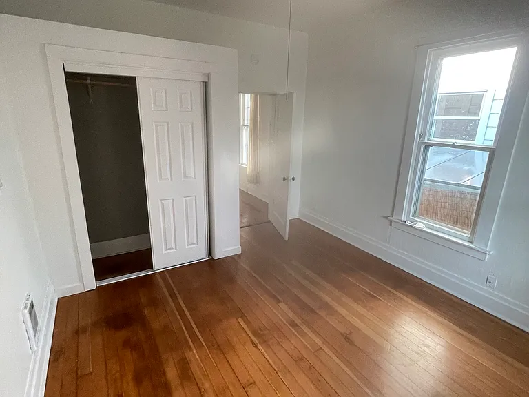 616 SE Mill St #1 — Photo 9