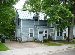 306 S Andrews Ave, Greenwood, WI 54437