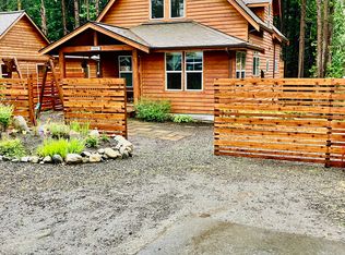 1061 53rd St, Port Townsend, WA 98368