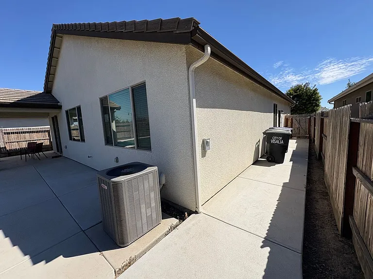1620 W Porter Ave — Photo 33