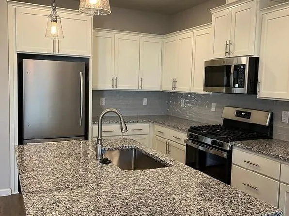 3874 SE 81st Ave, Hillsboro, OR 97123
