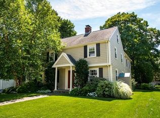 14 Holland St, Needham, MA 02492