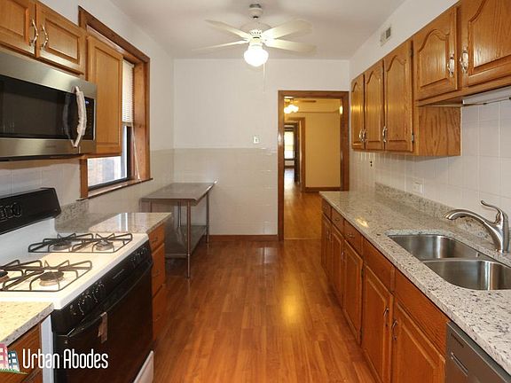 5th image of 4209 N Ashland Ave #Ua2