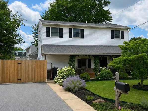 596 Emmett St, Phoenixville, PA 19460