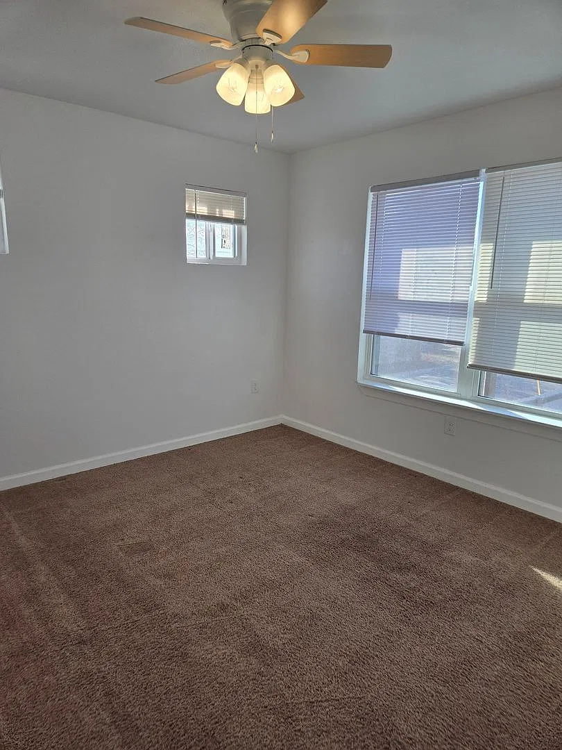 710 Parmer Ave — Photo 3