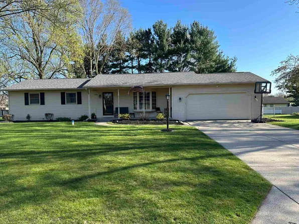 11966 Bluebonnet Ln, Granger, IN 46530