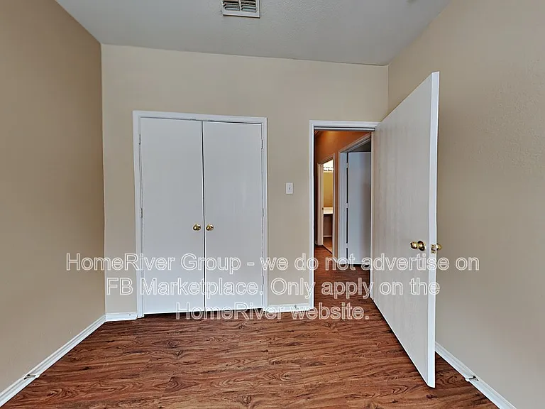1046 Warbler — Photo 16