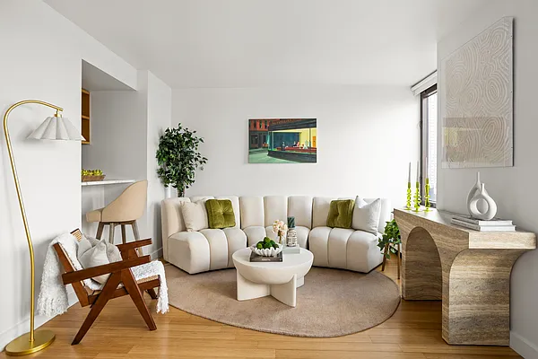 Living room, photo 1
