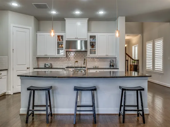 10565 Plumwood Pkwy, Dallas, TX 75238