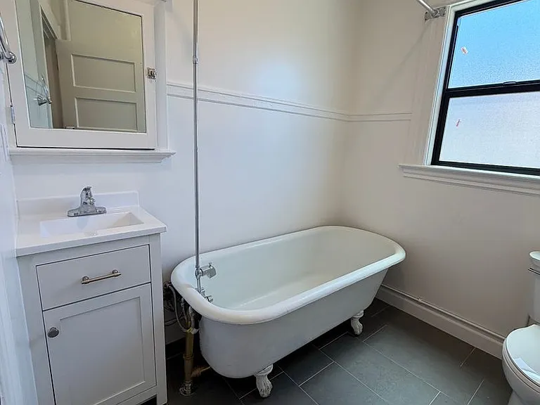 236-258 Hugo St #175R — Photo 15