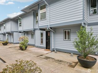 Cambridge Village Condo, Bellevue, WA 98004