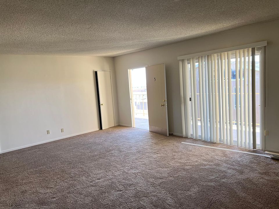 2530 Seaview Ave APT 5, Corona Del Mar, CA 92625 | Zillow