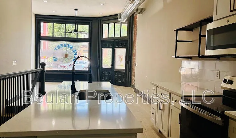 1836-1838 S 10th St #1836 — Photo 8