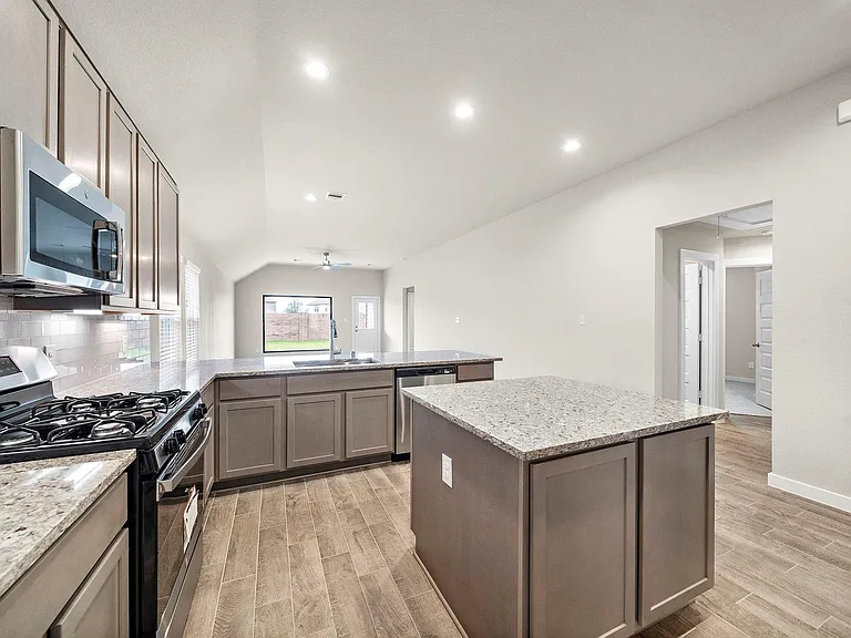 3327 Tilley Dr — Photo 16