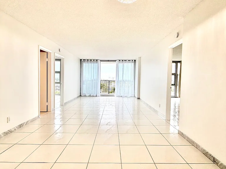 531 N Ocean Blvd #805 — Photo 7