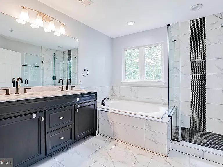 4302 Day Lily Dr — Photo 19