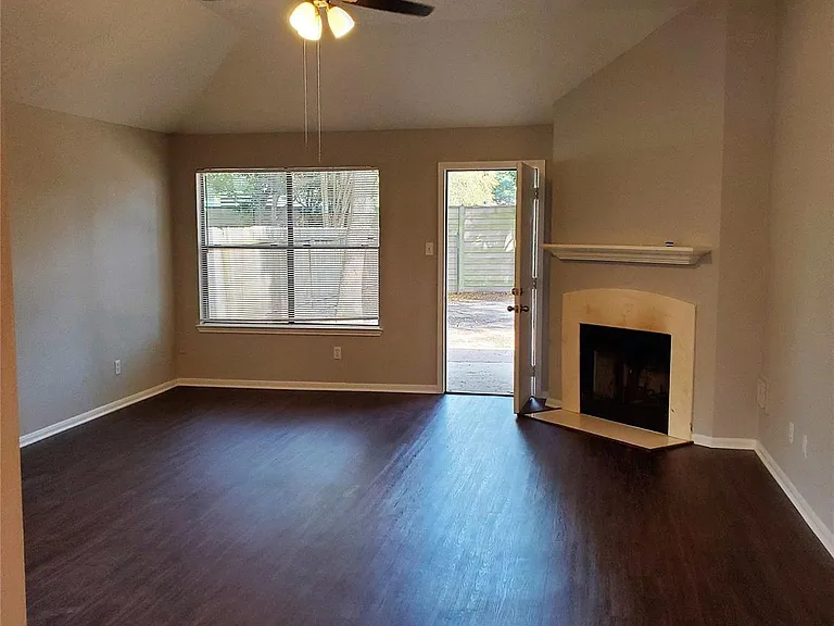 14418 Golden Cypress Ln — Photo 3