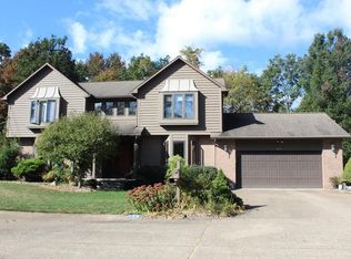 613 Scenic Hls, Parkersburg, WV 26104