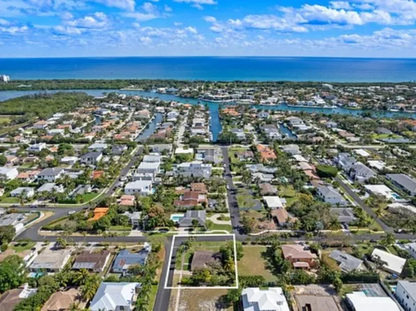 1099 NE 4th Avenue, Boca Raton, FL 33432