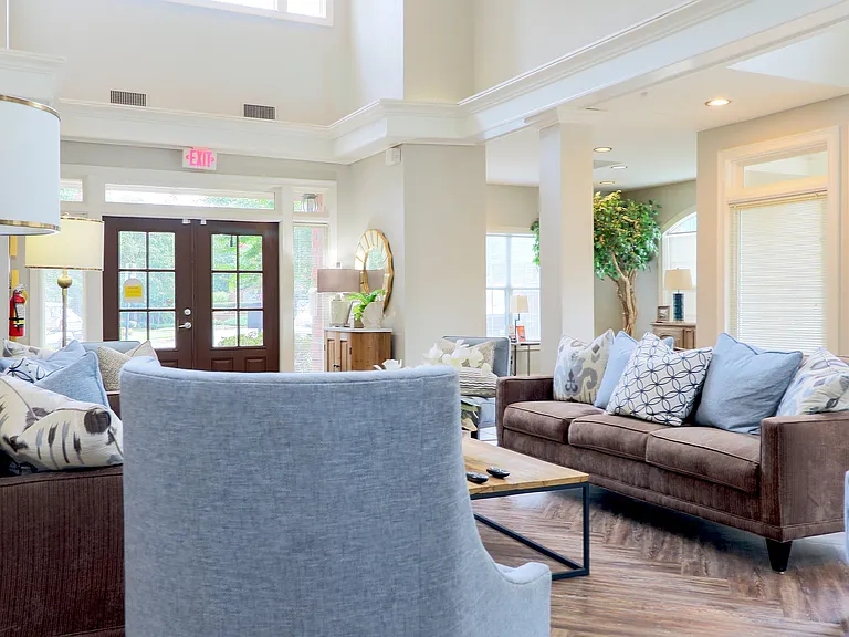 The Grove at Pleasant Valley Apartment Homes — Photo 23