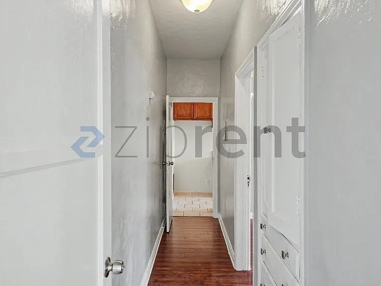 2633 E 56th St #5 — Photo 7