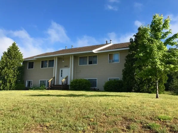 3417 Mahoney Dr, Traverse City, MI 49696