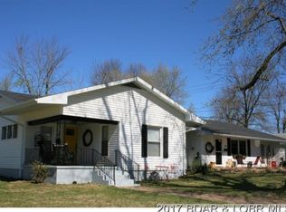 301 E Newton St, Eldon, MO 65026