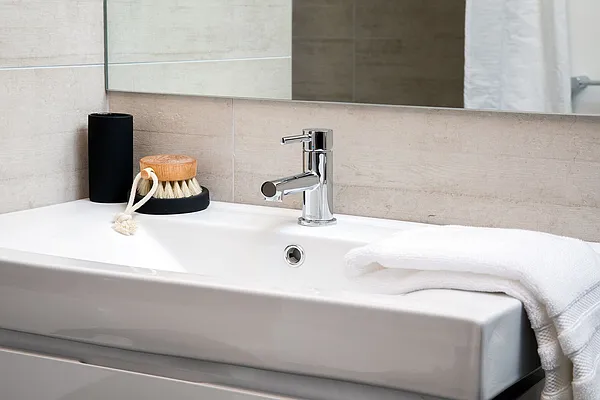 Rented by Compass | media 10