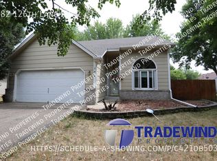 182 126th Ln NW, Coon Rapids, MN 55448
