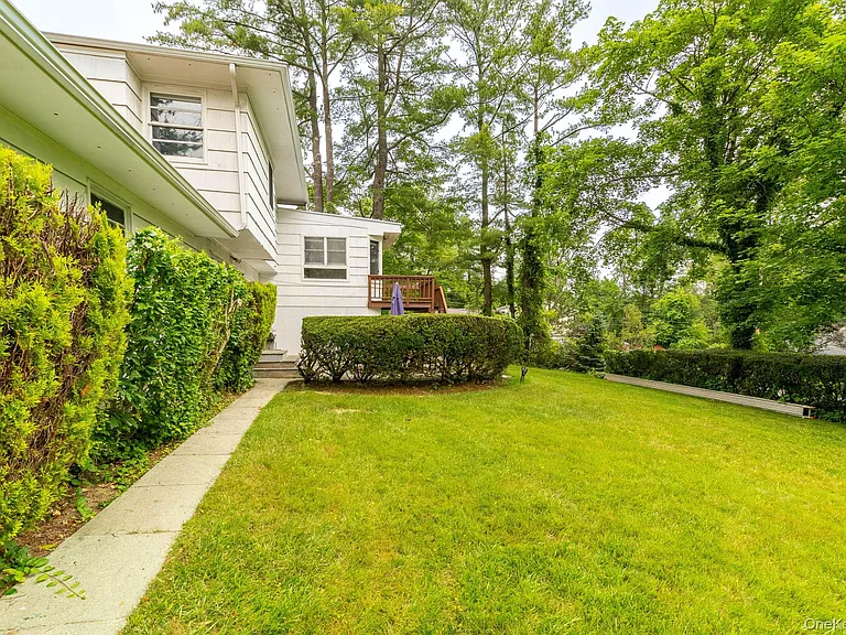 67 Malvern Ln — Photo 23