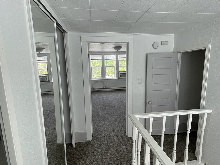 2604 Leech Ave — Photo 1