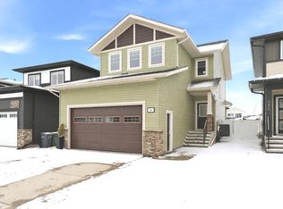 140 Lindman Ave, Red Deer, AB T4R 0R3