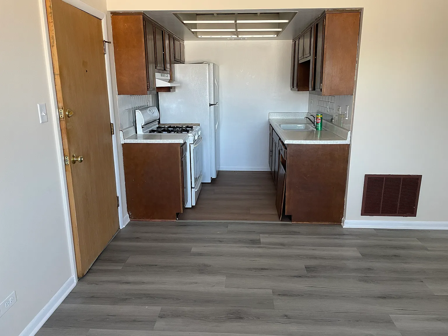 1 bed, 675 sqft, $1,400 — Photo 2