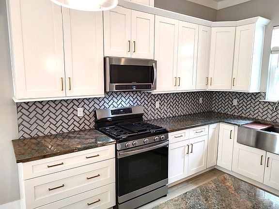 5th image of 4088 Biltmore Ave #0