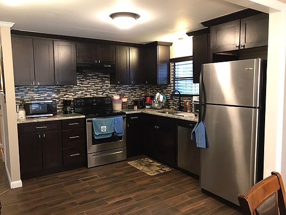 3rd image of 19 Queens Rd #202