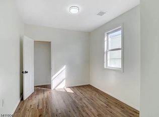74 Winthrop St Floor 2, Newark, NJ 07104