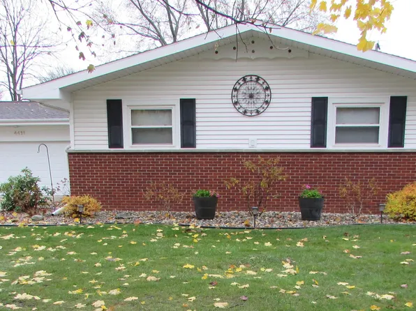 4411 Alvarado Dr, Bay City, MI 48706