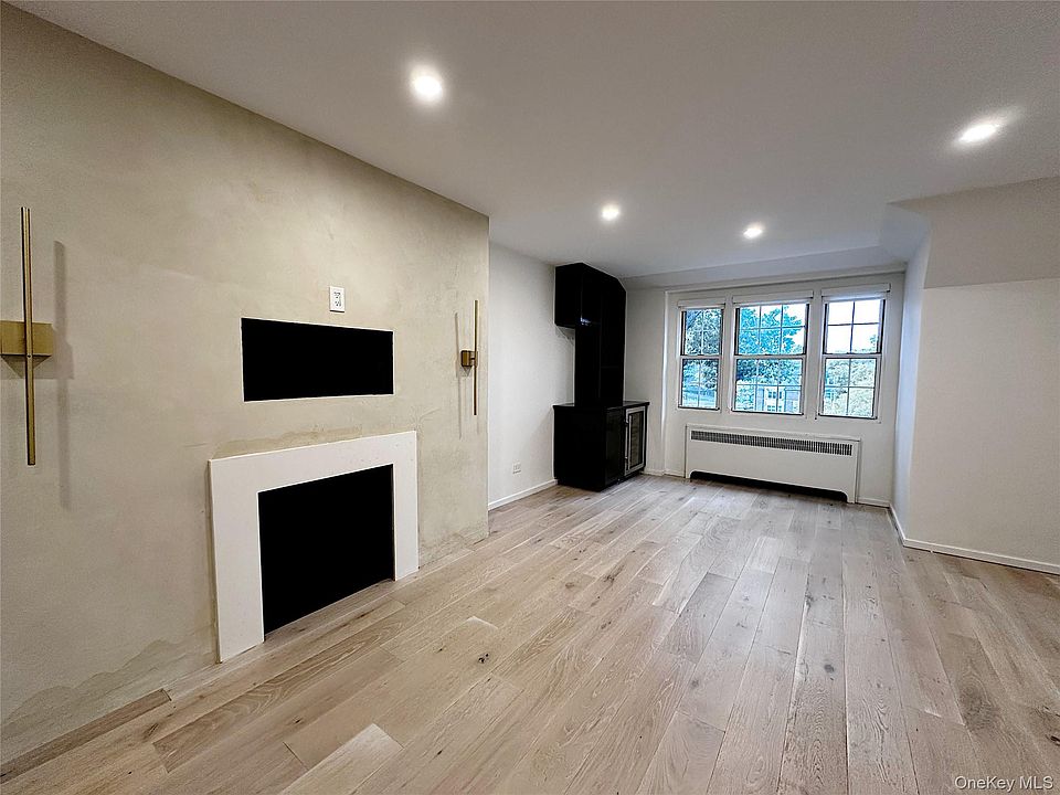 1st image of 5 Campus Place #2B