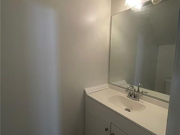 5th image of 585 McWilliams Rd SE Unit 203