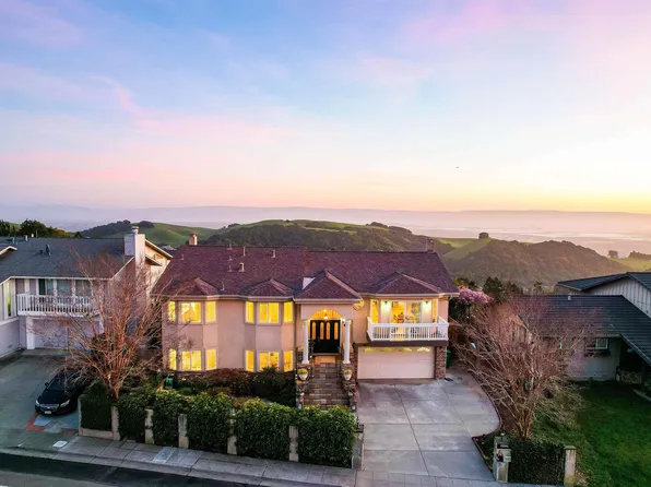 3499 La Mesa Dr, Hayward, CA 94542