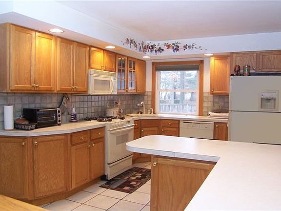 3rd image of 17 Criss St