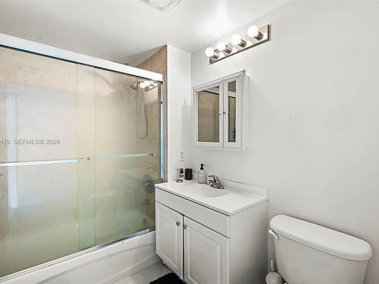 275 NE 18th St #708 — Photo 17