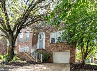 1 Arell Ct, Alexandria, VA 22304