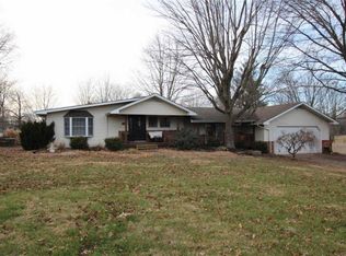 327 Melody Ln, Bethalto, IL 62010