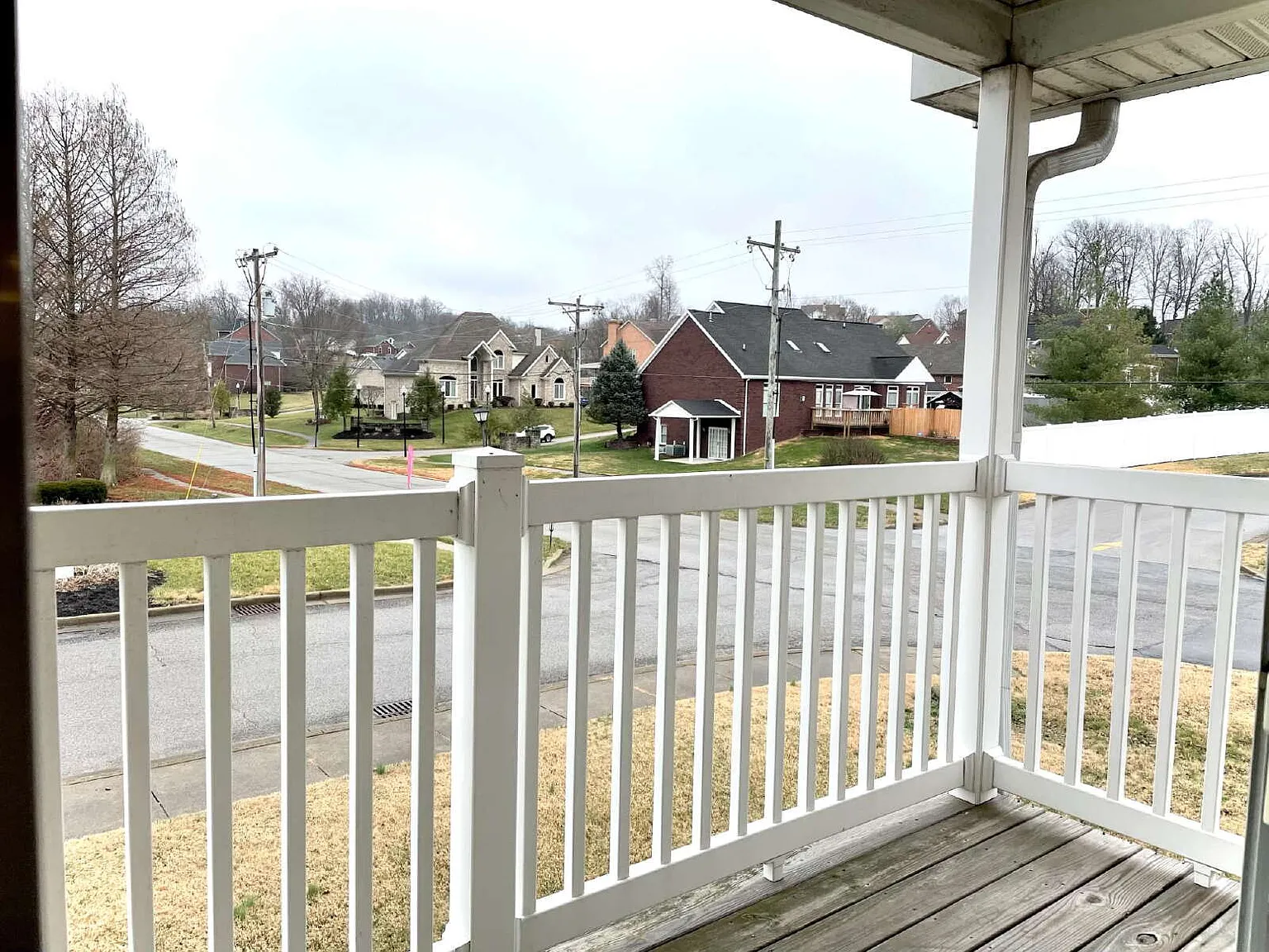 2 bed, 2.0 bath, 904 sqft, $1,250 — Photo 3
