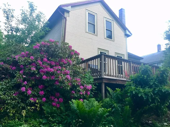 109 Jericho Rd, Richmond, VT 05477