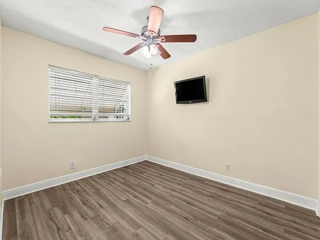 640 Jaeger Dr — Photo 14