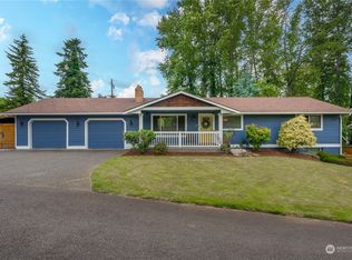 1230 9th St SW, Puyallup, WA 98371