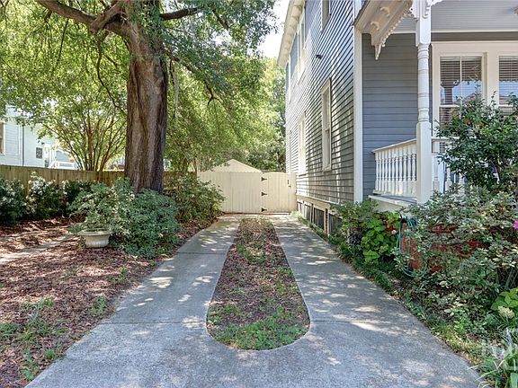 4th image of 19 E 39th Street