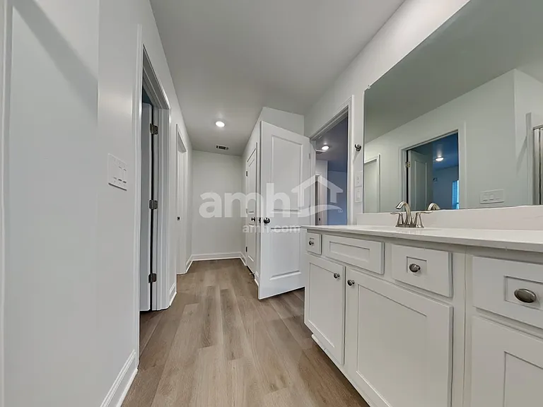 314 Golucke Way — Photo 10
